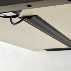 Raidisseur passe-cables de plan de travail - 1124mm, Noir Mat