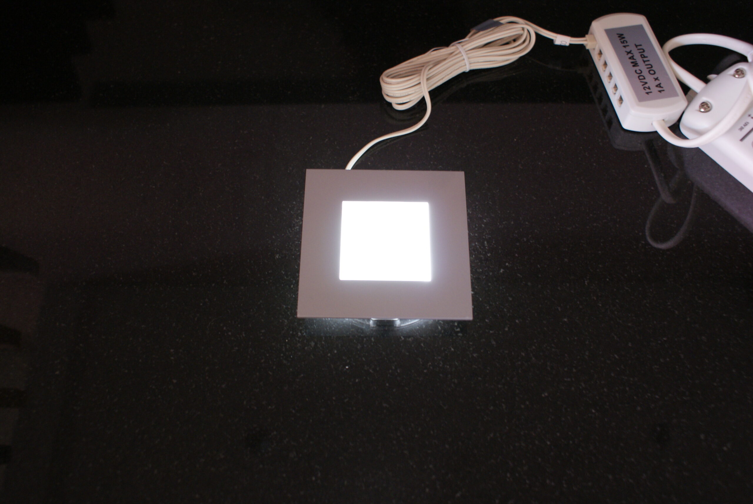 Spot LED DOM BASE pour balisage de plinthe ou escalier – Image 2