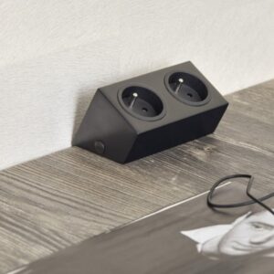 bloc 1 ou 2 prises incliné sous meubles haut