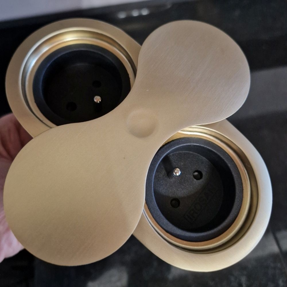 Bloc 2 prises à encastrer affleurant EIGHT OR – Image 4