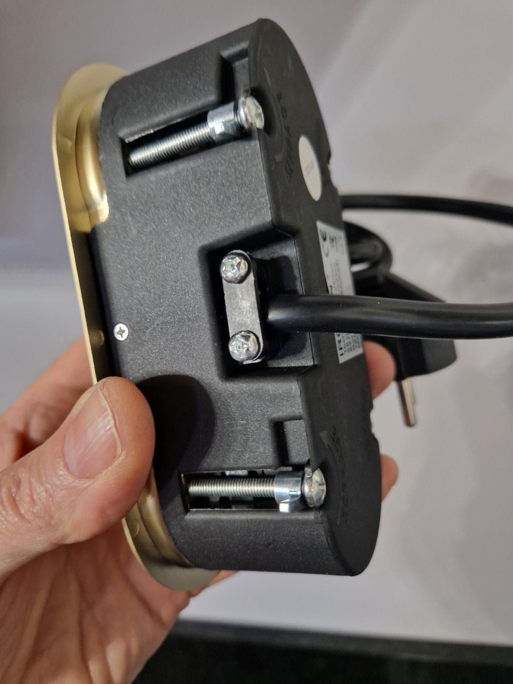 Bloc 2 prises à encastrer affleurant EIGHT OR – Image 5